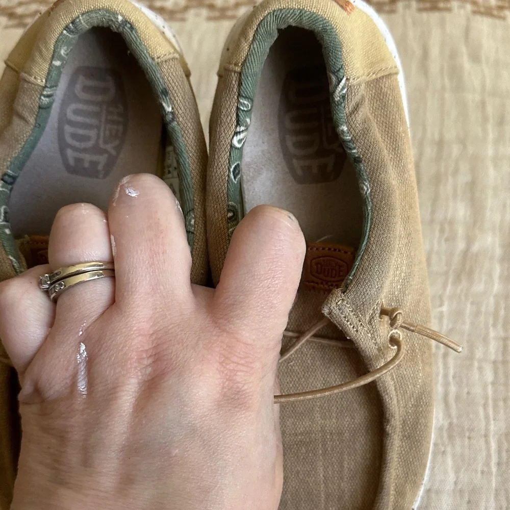 Hey Dude Kids Tan Shoes youth size 2